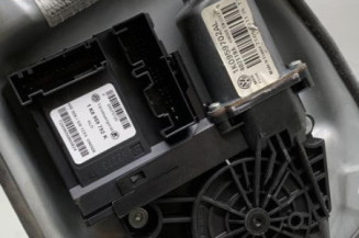 Leve vitre electrique avant droit VOLKSWAGEN GOLF 5
