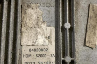 Calculateur moteur PEUGEOT 206