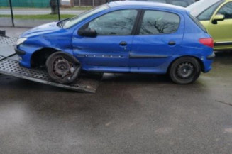 Calculateur moteur PEUGEOT 206