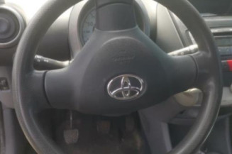 Serrure avant droit TOYOTA AYGO 1