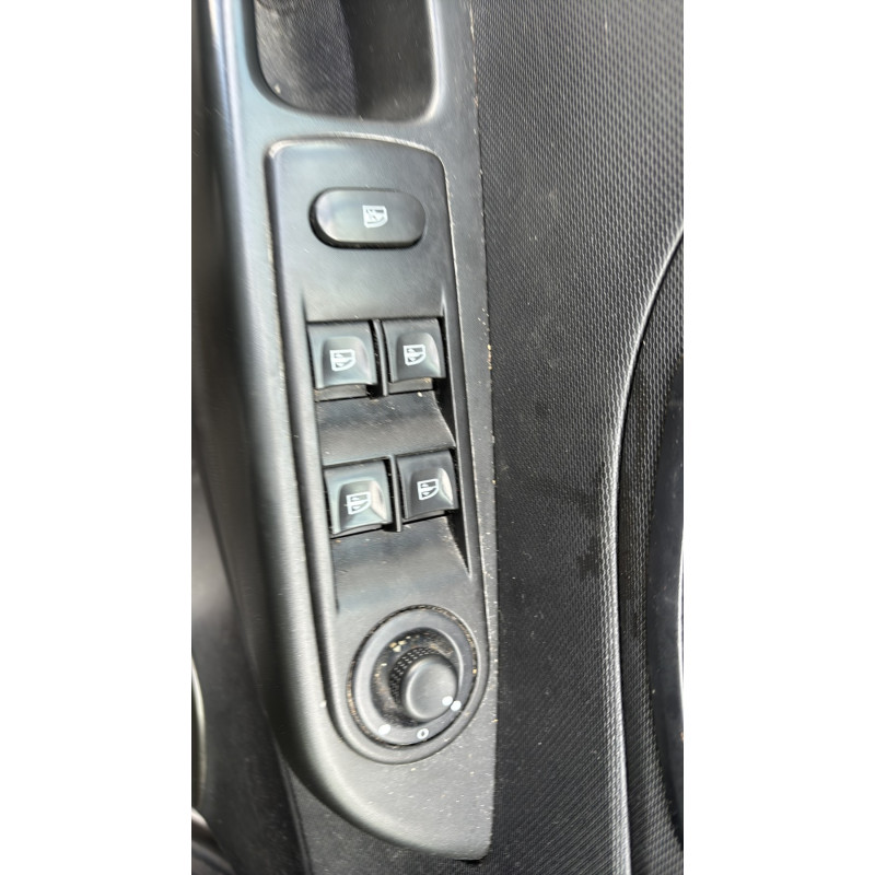 Calandre RENAULT CAPTUR 1 Photo n°15