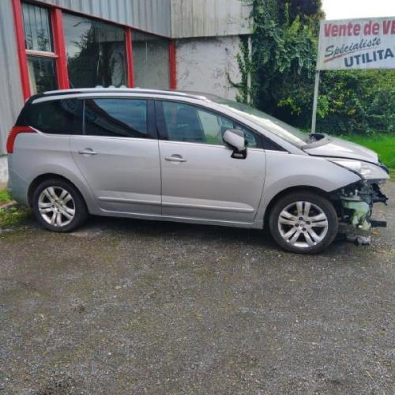 Moteur essuie glace avant droit PEUGEOT 5008 1 Photo n°5