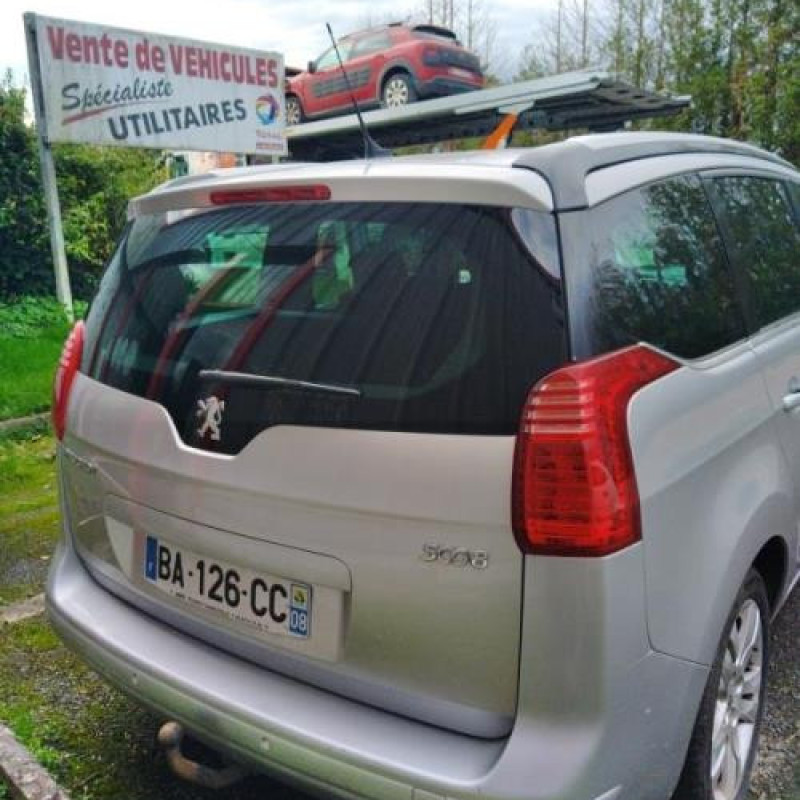 Moteur essuie glace avant droit PEUGEOT 5008 1 Photo n°6