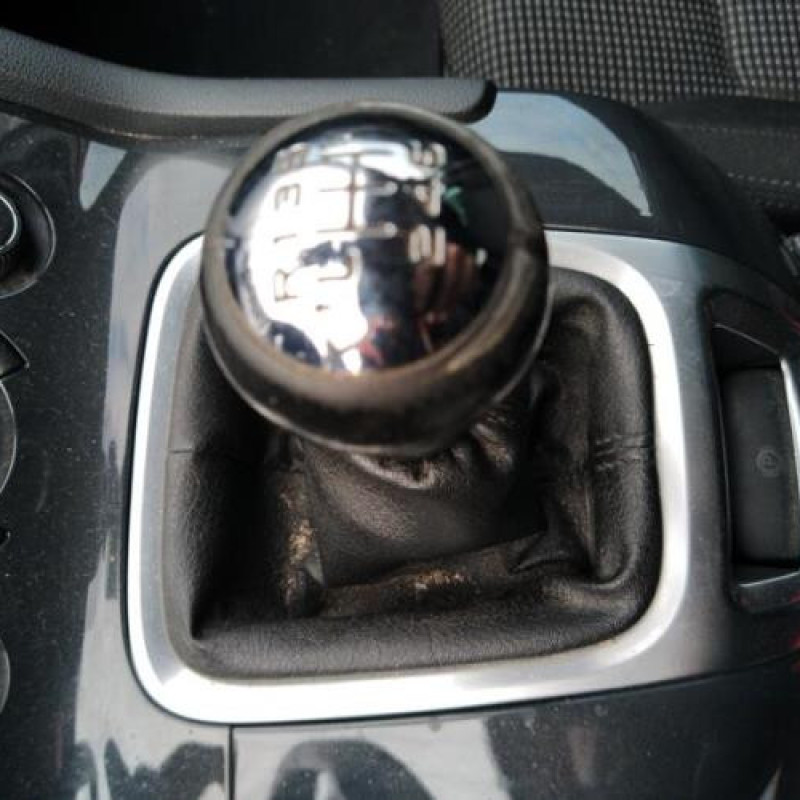 Moteur essuie glace avant droit PEUGEOT 5008 1 Photo n°12