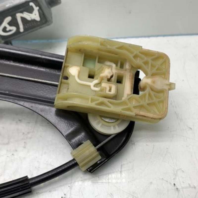 Leve vitre electrique avant droit VOLKSWAGEN GOLF Photo n°3