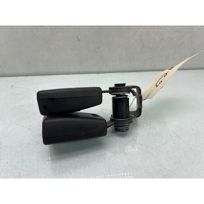 Attache ceinture arriere droit PEUGEOT 308 2 Photo n°2