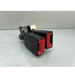 Attache ceinture arriere droit PEUGEOT 308 2