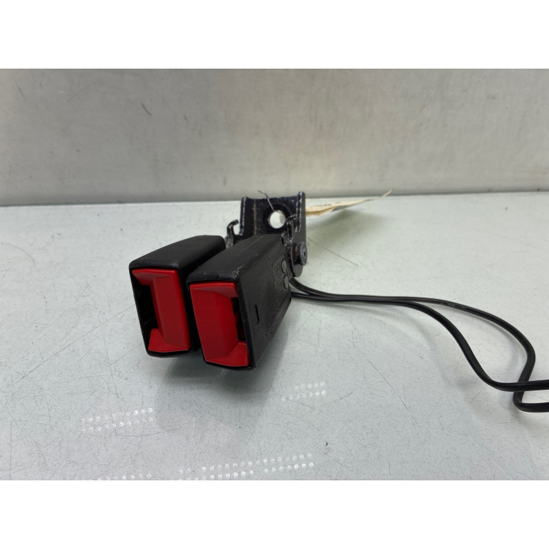 Attache ceinture arriere droit PEUGEOT 308 2 Photo n°2
