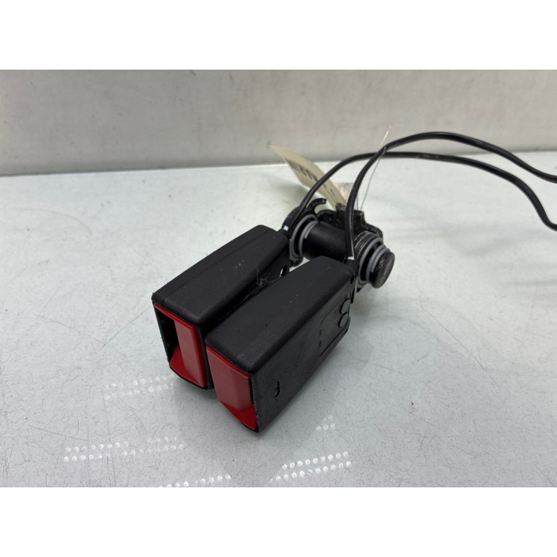 Attache ceinture arriere droit PEUGEOT 308 2 Photo n°3