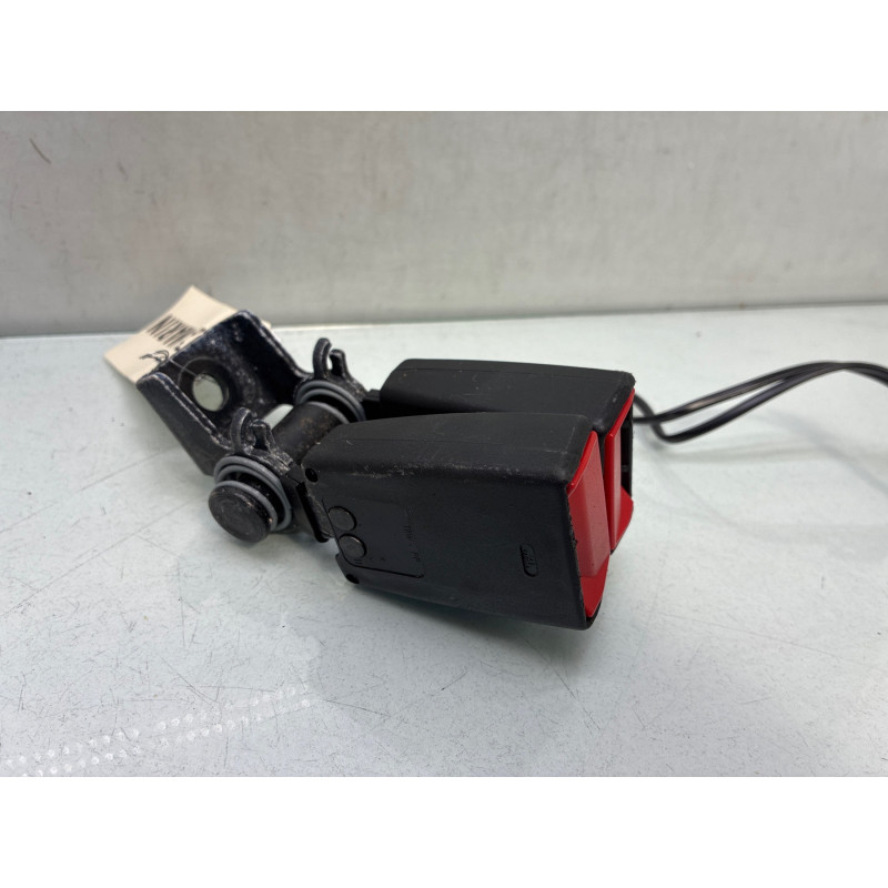 Attache ceinture arriere droit PEUGEOT 308 2 Photo n°4
