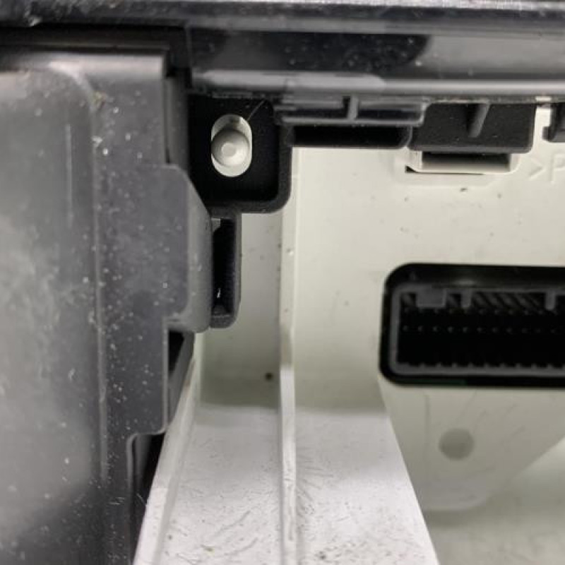 Compteur TOYOTA YARIS 2 Photo n°3