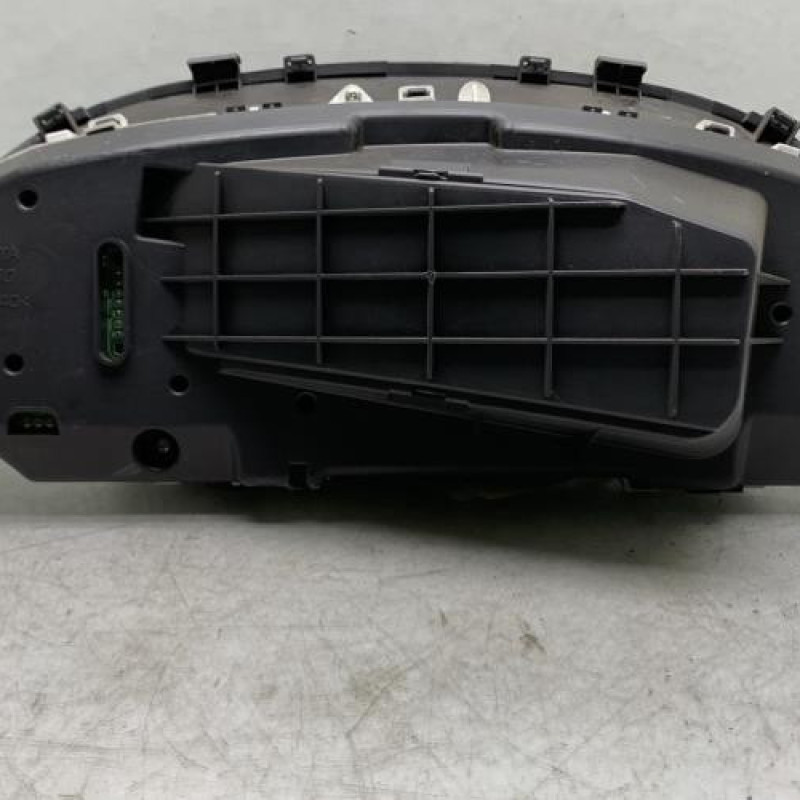 Compteur TOYOTA YARIS 2 Photo n°4