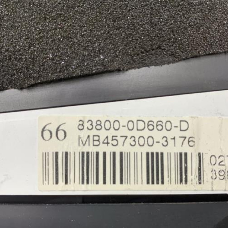 Compteur TOYOTA YARIS 2 Photo n°5