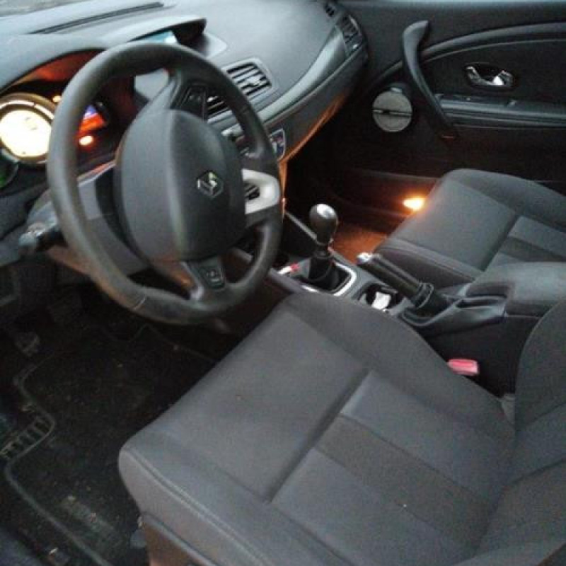 Pretensionneur de ceinture arriere gauche RENAULT MEGANE 3 Photo n°10