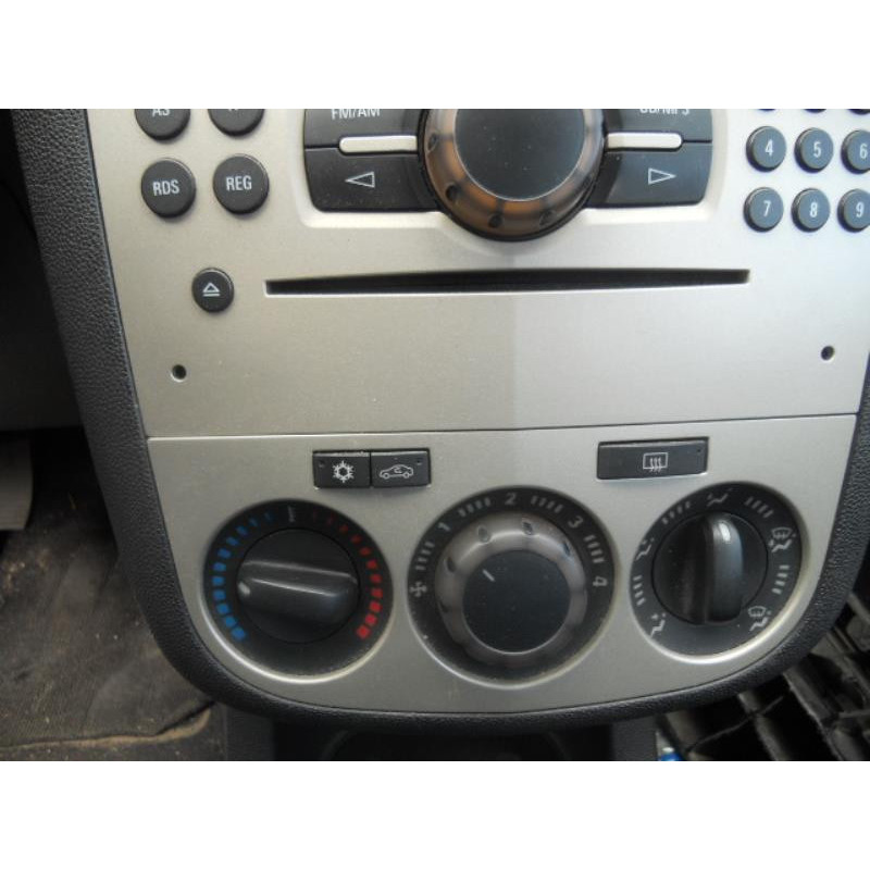 Leve vitre electrique avant droit OPEL CORSA D Photo n°7