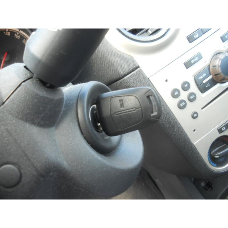 Leve vitre electrique avant droit OPEL CORSA D Photo n°8