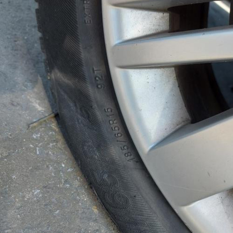 Serrure avant gauche FIAT GRANDE PUNTO Photo n°15