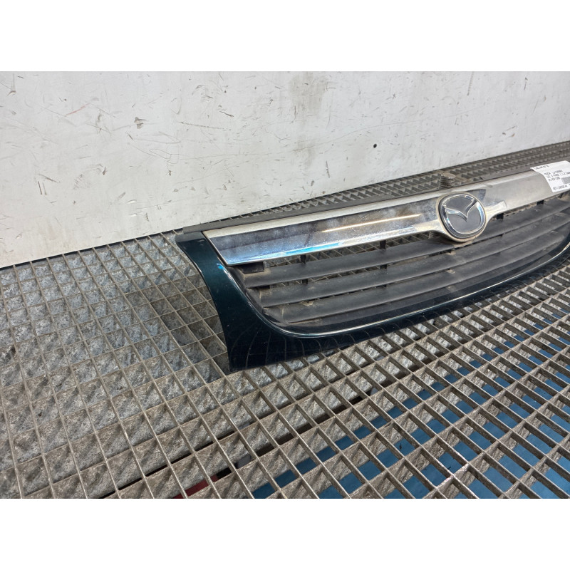 Calandre MAZDA 121 3 Photo n°3