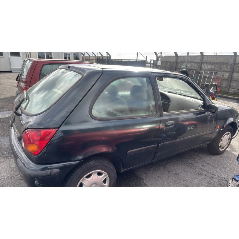 Calandre MAZDA 121 3 Photo n°10
