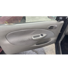 Calandre MAZDA 121 3