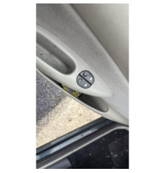 Calandre MAZDA 121 3