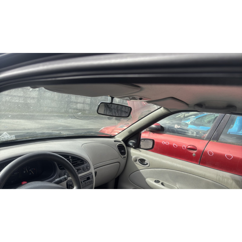 Calandre MAZDA 121 3 Photo n°18