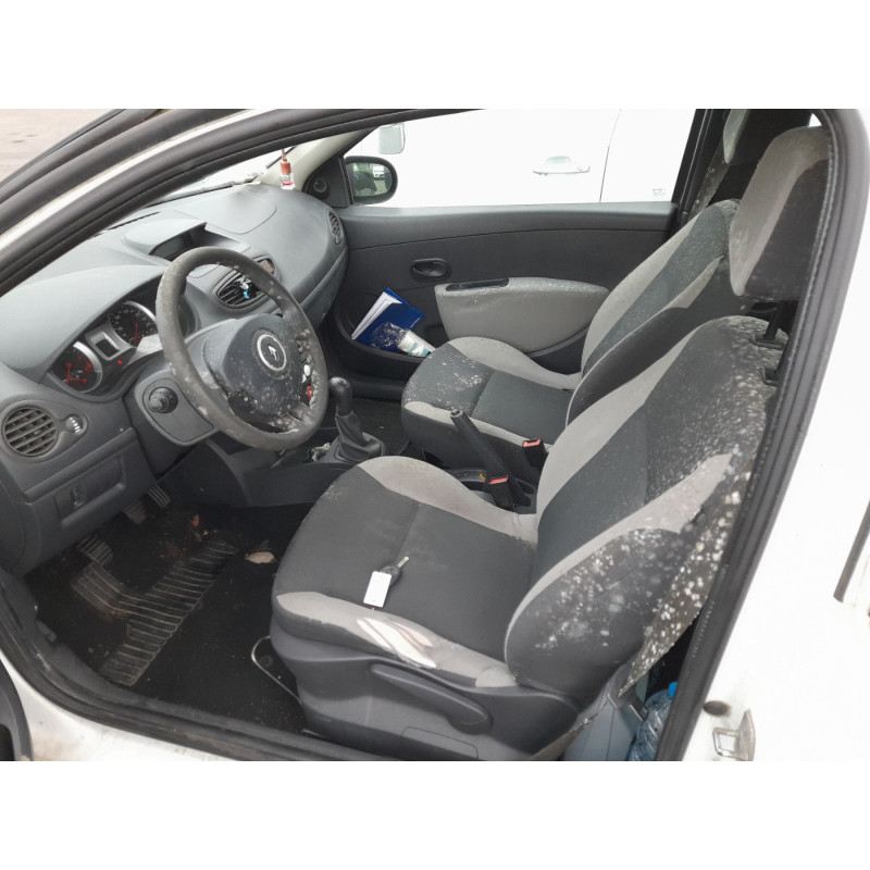 Porte avant droit RENAULT CLIO 3 Photo n°13