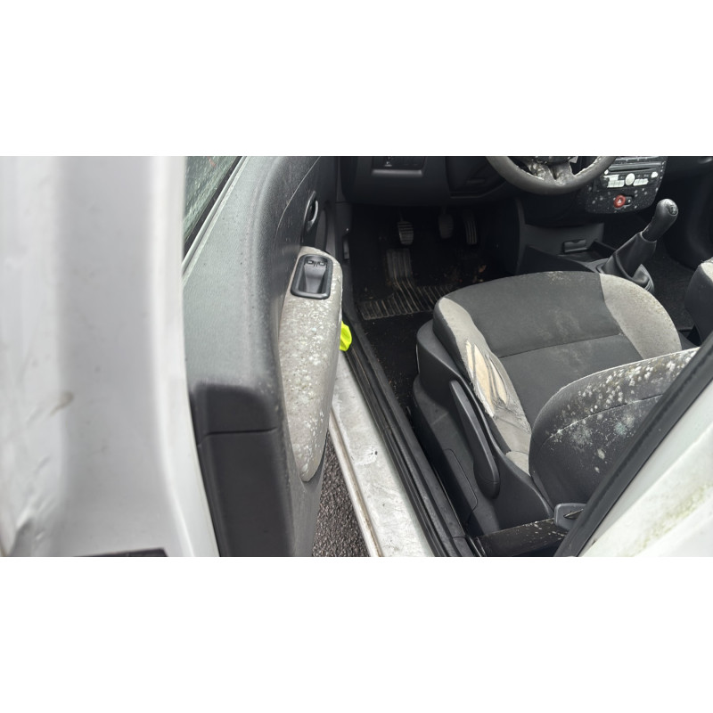 Porte avant droit RENAULT CLIO 3 Photo n°20
