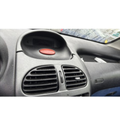 Vitre avant gauche PEUGEOT 206