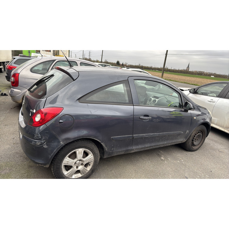 Pare choc arriere OPEL CORSA D Photo n°13