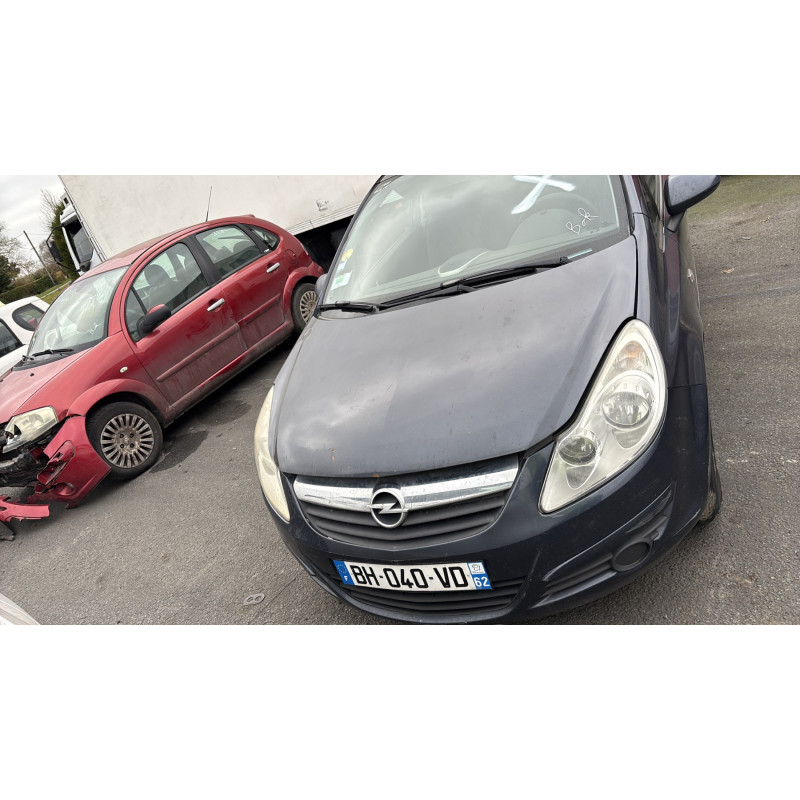 Pare choc arriere OPEL CORSA D Photo n°14