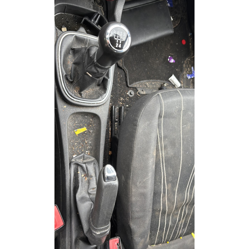 Pare choc arriere OPEL CORSA D Photo n°19