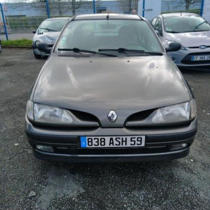 Leve vitre electrique avant droit RENAULT MEGANE 1 Photo n°6