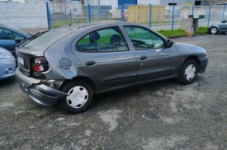 Leve vitre electrique avant droit RENAULT MEGANE 1