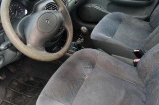Leve vitre electrique avant droit RENAULT MEGANE 1
