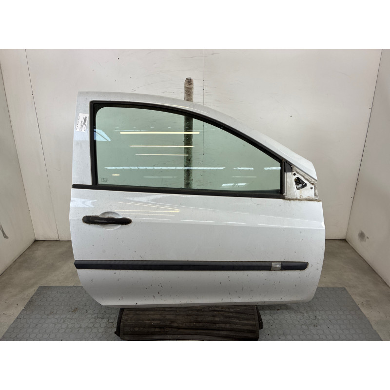 Porte avant droit RENAULT CLIO 3 Photo n°1
