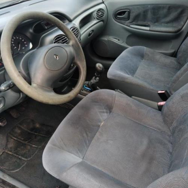 Serrure avant droit RENAULT MEGANE 1 Photo n°9
