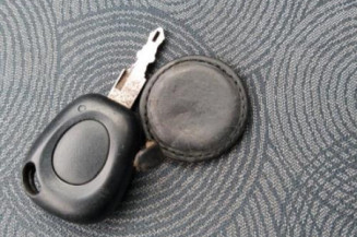 Serrure avant droit RENAULT MEGANE 1