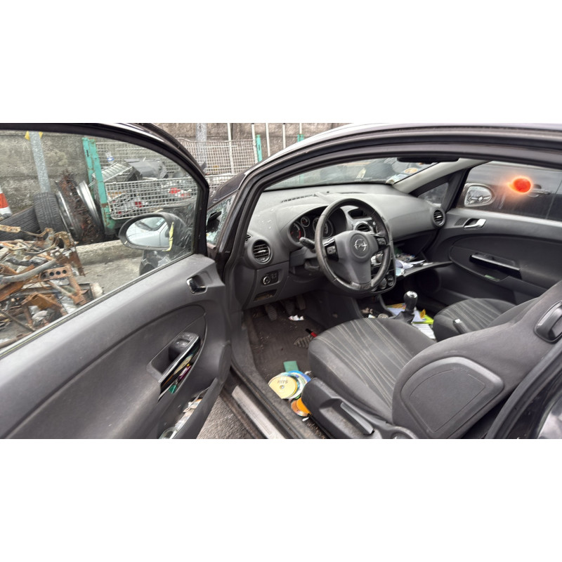 Pare choc arriere OPEL CORSA D Photo n°13