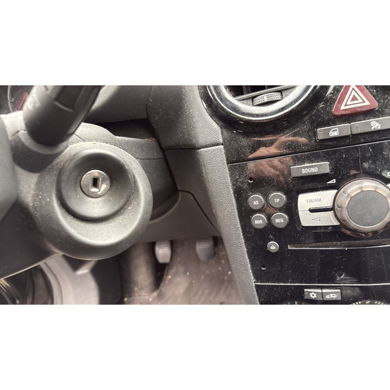Pare choc arriere OPEL CORSA D Photo n°17