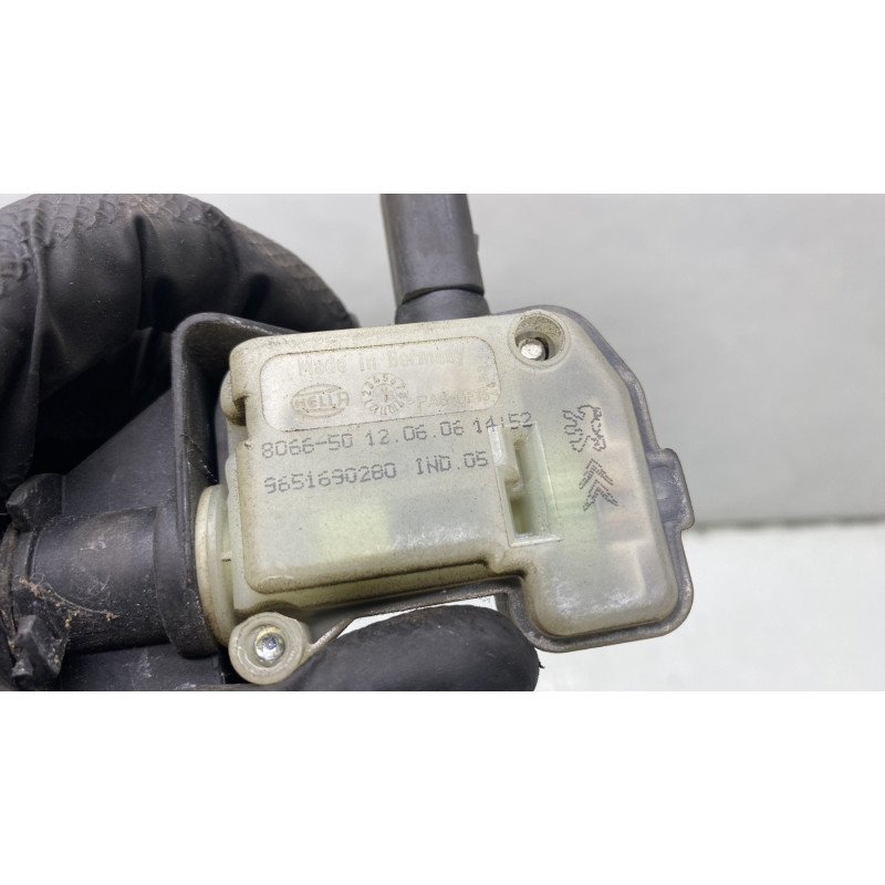 Actionneur verrou trappe d'essence CITROEN C6 Photo n°4