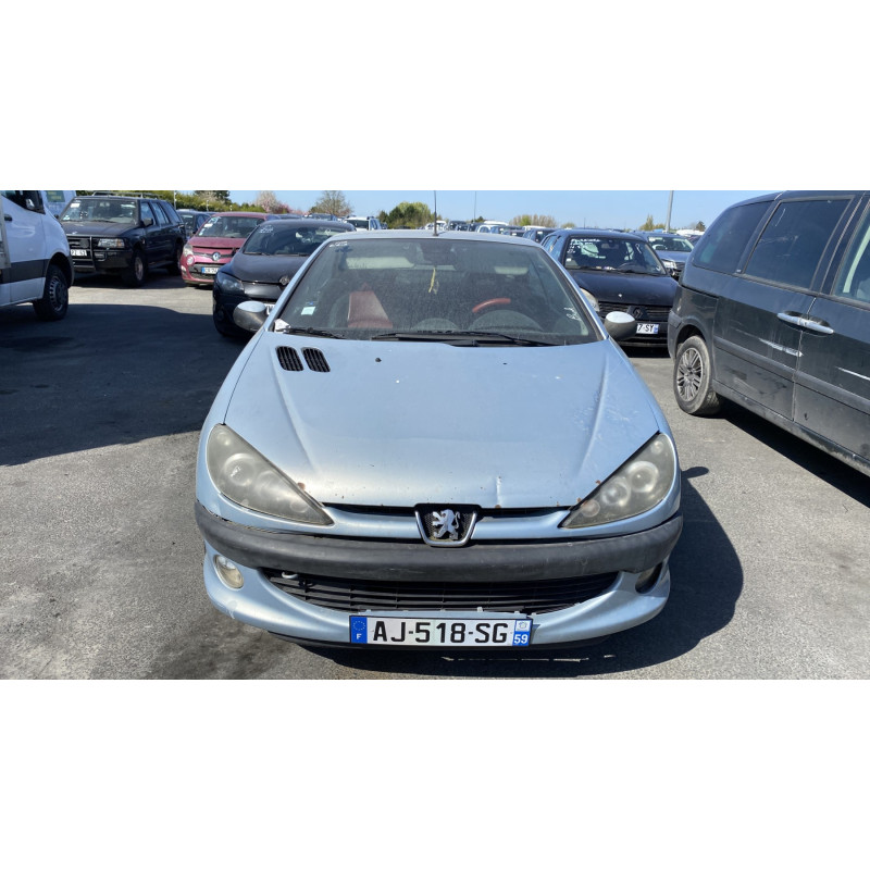 Vitre avant droit PEUGEOT 206 Photo n°10