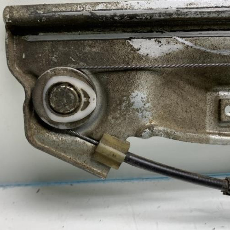 Leve vitre electrique avant droit RENAULT CLIO 3 Photo n°4