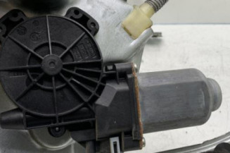 Leve vitre electrique avant droit RENAULT CLIO 3