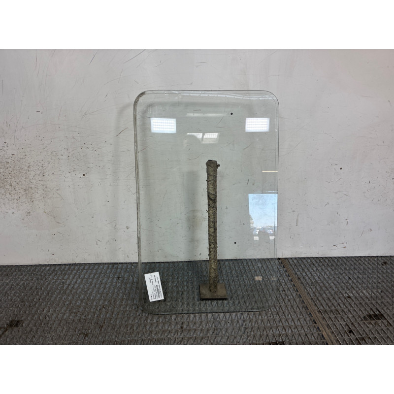 Custode arriere droit (porte) RENAULT TRAFIC 1 Photo n°2
