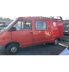 Custode arriere droit (porte) RENAULT TRAFIC 1