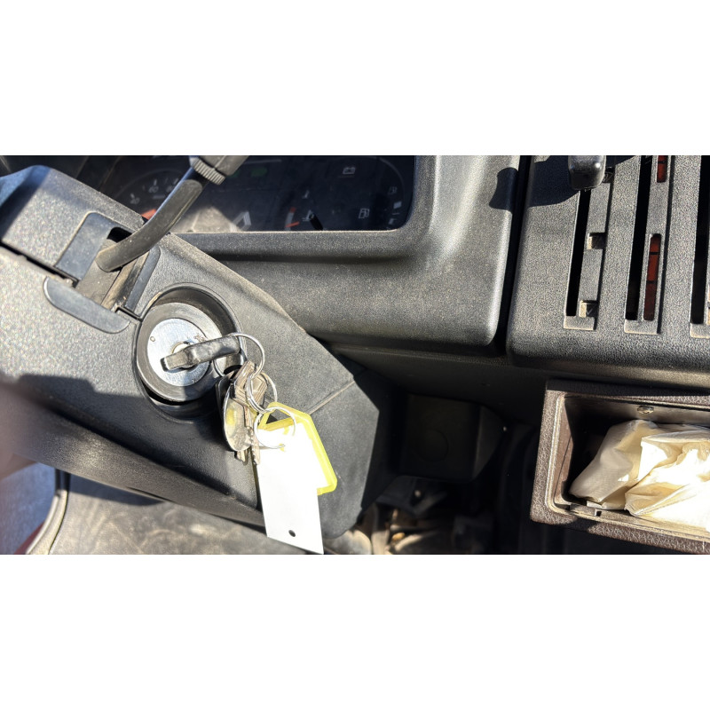 Custode arriere droit (porte) RENAULT TRAFIC 1 Photo n°19