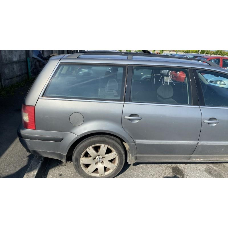 Feu arriere stop central VOLKSWAGEN PASSAT 4 Photo n°5