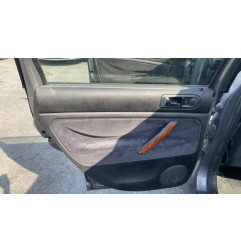 Feu arriere stop central VOLKSWAGEN PASSAT 4