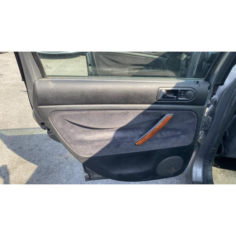 Feu arriere stop central VOLKSWAGEN PASSAT 4 Photo n°14